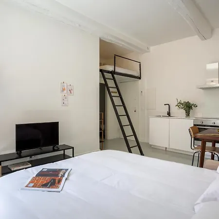 Emplacement Parfait, A Pied Et Parking Apartment